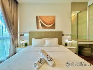 Paragon Suites @ CIQ/ 1BR 2Pax WiFi Pool Balcony Vacation rental in Johor Bahru