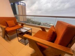 برج داماك مطله على البحر Apartment in Jeddah