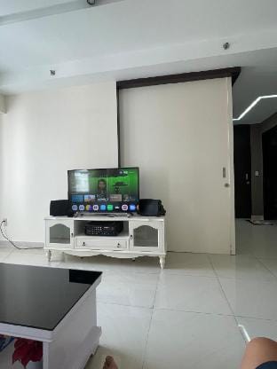 Spacious 1 bedroom with nice D7 view Sunrise Vacation rental in Ho Chi Minh City
