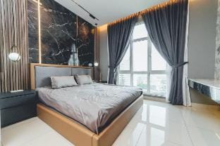 Twin Galaxy Jet Black 3BR6pax Balcony nr KSL Vacation rental in Johor Bahru