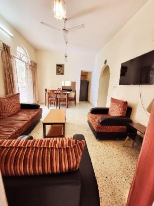 Cozy fully furnished 2bhk Flat Cooke town Apartment in Bengaluru