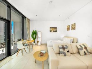 Lux Studio near Burj K in Downtown with Canal view Apartment in Dubai