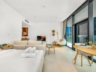 Lux Studio near Burj K in Downtown with Canal view Apartment in Dubai