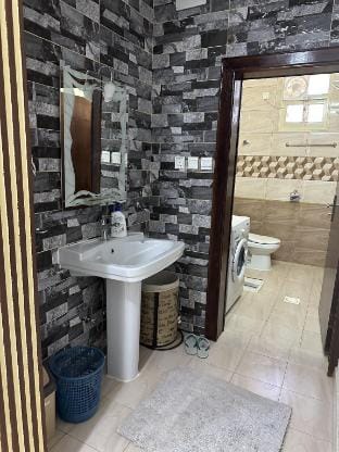 شقه من 4 غرف واسعه دخول ذكي Apartment in Saudi Arabia