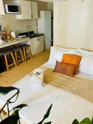 Barkada Family Room Sunvida SM Cebu Apartment in Lapu-Lapu City