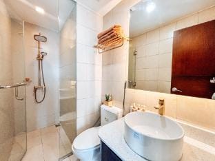 Luxe City Studio Hideaway Apartment in Iloilo City