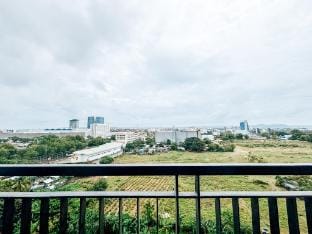 Luxe City Studio Hideaway Apartment in Iloilo City