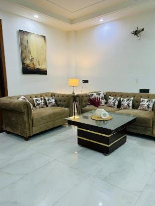 House of Solace@Chattarpur|3bhk Vacation rental in New Delhi