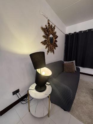 Artistic room in Muang Thong Thani C5 Apartment in Bangkok