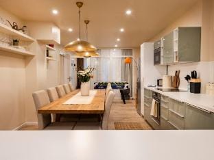 ALEXA Design Apart.6-10 Pax/152 m/Kids/Parking Vacation rental in Berlin
