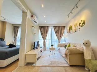1Min to Pavilion | Muji Cozy KLCC view, 6PAX, 2R1B Vacation rental in Federal Territory of Kuala Lumpur
