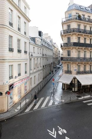 Magnificent flat - near Bourse and Palais Royal Apartment in Paris