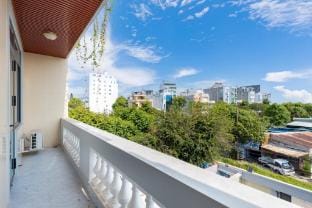Nguyen villa (붕따우 도깨비) Vacation rental in Vung Tau
