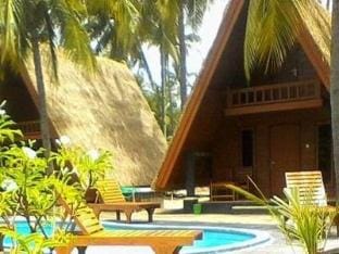 Lucy's Garden Hotel Campground/ 
RV Resort in Pemenang