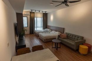 Cozy Staycation: Alinea Modern Suite Vacation rental in Selangor, Malaysia