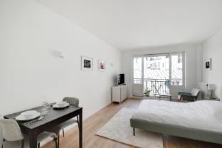 Studio 2p -  Avenue Foch Apartment in Paris