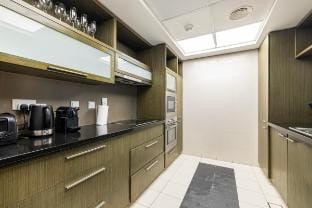 Lavish 2BR in Lofts Tower | Steps from BurjKhalifa Vacation rental in Dubai