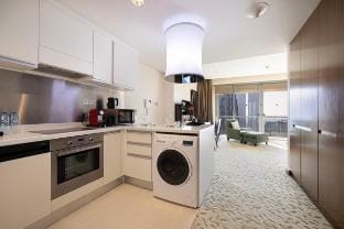 Luxury Studio connected to Dubai Mall-Khalifa view Vacation rental in Dubai