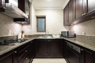 Burj Khalifa View! Luxury on Lakeside 116sqm Apt! Vacation rental in Dubai