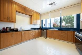 Lux 4 BR Villa  Private Beach Access Palm Jumeirah Vacation rental in Dubai