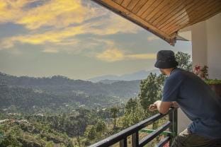 3 Br Harrington Villa | Kitchen| Living room |AC Vacation rental in Himachal Pradesh