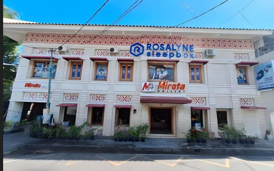 Rosalyne Sleepbox Malioboro 2 (Mirota) Hotel in Yogyakarta