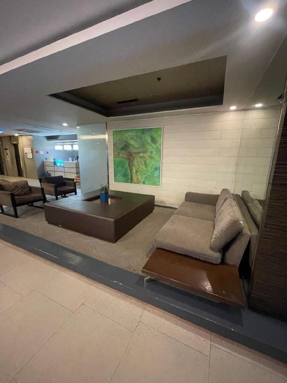 The Serenity Tower 2610 Apartment in Makati