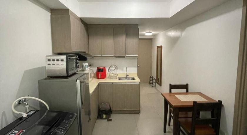 The Serenity Tower 2610 Apartment in Makati