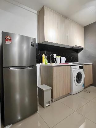 GeorgeTown 218 Macalister_ 2Room 2carpark_ 1-7pax Vacation rental in George Town