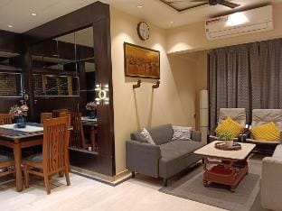 Rodru- Luxurious Sea View Deluxe Room- CBD Belapur Vacation rental in Maharashtra