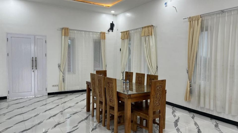 Ailshie Villa Hotel in Indonesia
