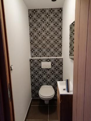 Spacious and cozy, well located duplex apartment. Vacation rental in Flanders