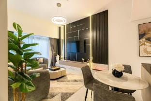 Stylish Retreat. Embrace the Comfort. Vacation rental in Dubai