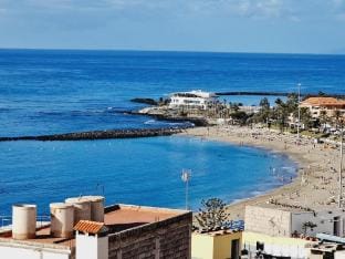 Amazing new apartment with 4 bedroom in Las Vistas Apartment in Playa de las Americas