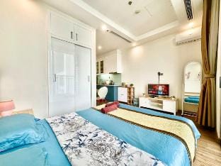Deluxe Stu Near Vincom Mall, Aeon Ha Dong, BigC Vacation rental in Laos