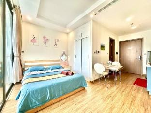 Deluxe Stu Near Vincom Mall, Aeon Ha Dong, BigC Vacation rental in Laos