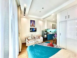 Walking Lake Tennis Basketball Badminton Pool Vacation rental in Laos