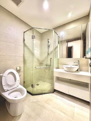 Tennis Yard, Swimming Pool, Walking Lake 2-Bedroom Vacation rental in Laos