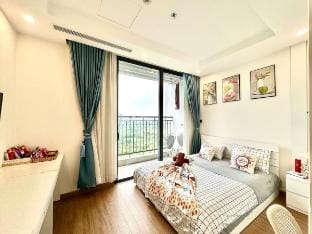Hot Tub Washing Machine Free Wifi King Bed Vacation rental in Laos