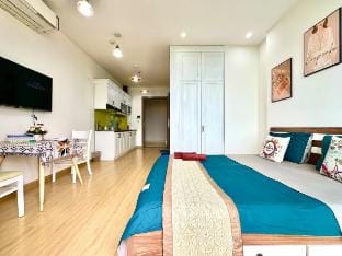 Free Wifi Hot Tub King Bed Swimming Pool Vacation rental in Laos