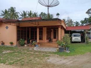 Penginapan Abulyatama Vacation rental in West Sumatra, Indonesia