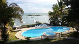 Bungalow Les Banians, front de mer avec piscine Vacation rental in Rivière du Rempart District, Mauritius