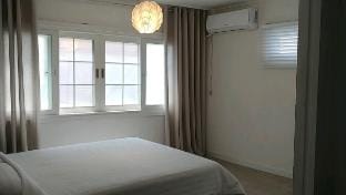 A Yeongdo house with a nice view of rooftop Vacation rental in Busan