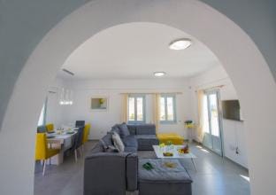 Sea and Sand villa Villa in Santorini