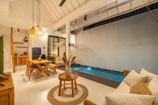 Chic 2BR Uluwatu Villa + Private Pool Vacation rental in Bali
