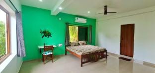 AC Big room with Garden view Vacation rental in Goa, India