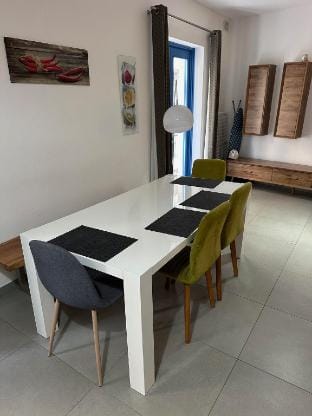V86 - Apt 3 - Sliema Balluta Central Apartment Apartment in Sliema