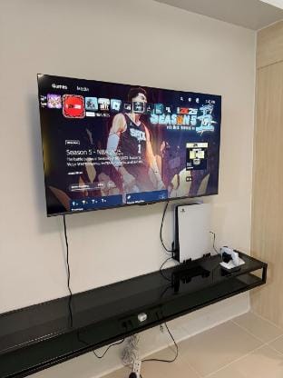 Spacious 1 bedroom w/ Balcony netflix 100mbps  Vacation rental in Makati