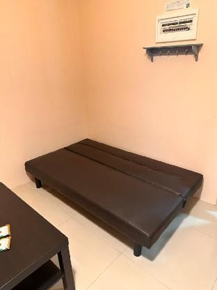 The Essential 2 BR at Sm Jazz  Makati 100 mbps  Vacation rental in Makati