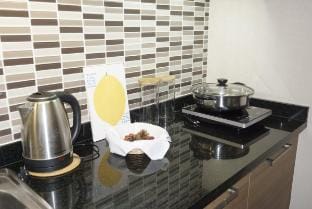 Clean & Cosy 1BR + Sofa Bed 150m to Nana BTS Vacation rental in Bangkok